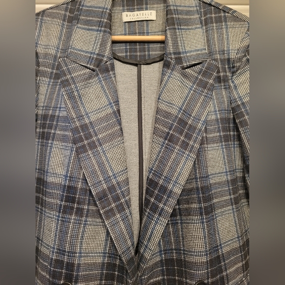Bagatelle Blue Blazer - Picture 3 of 7